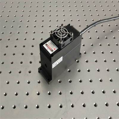 Halbleiter-Festkörperfaser verbundene Laserdiode